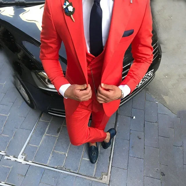 Mens Wedding Tuxedos Tailor Made Peaked Lapel Ternos Masculino Slim Fit Men Blazer Jacket Pants Vest Male Suit 3 Piece