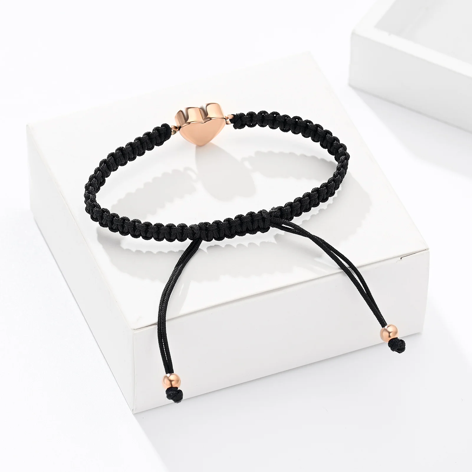 Women Memorial Ashes Bracelet Braided Rope Transparent Heart Mini Urns Ashes Holder Keepsake Jewelry Bangle Length Adjustable