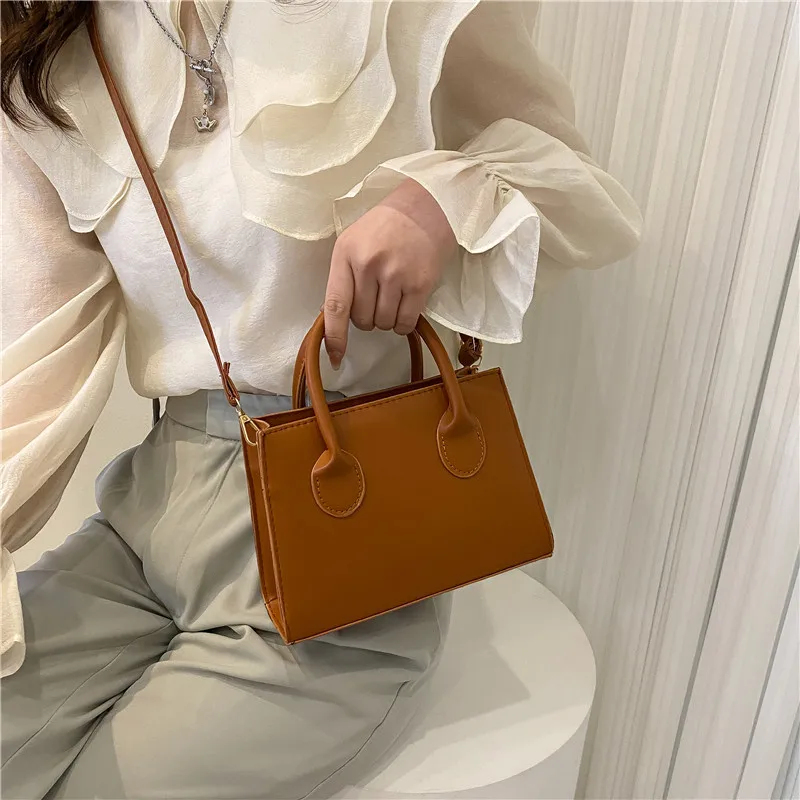 Elegante borsa nera con doppi manici, borsa a tracolla chic, borsa piccola tote retrò ed elegante per donne e ragazze, uso quotidiano, lavoro, festa - immagine 6