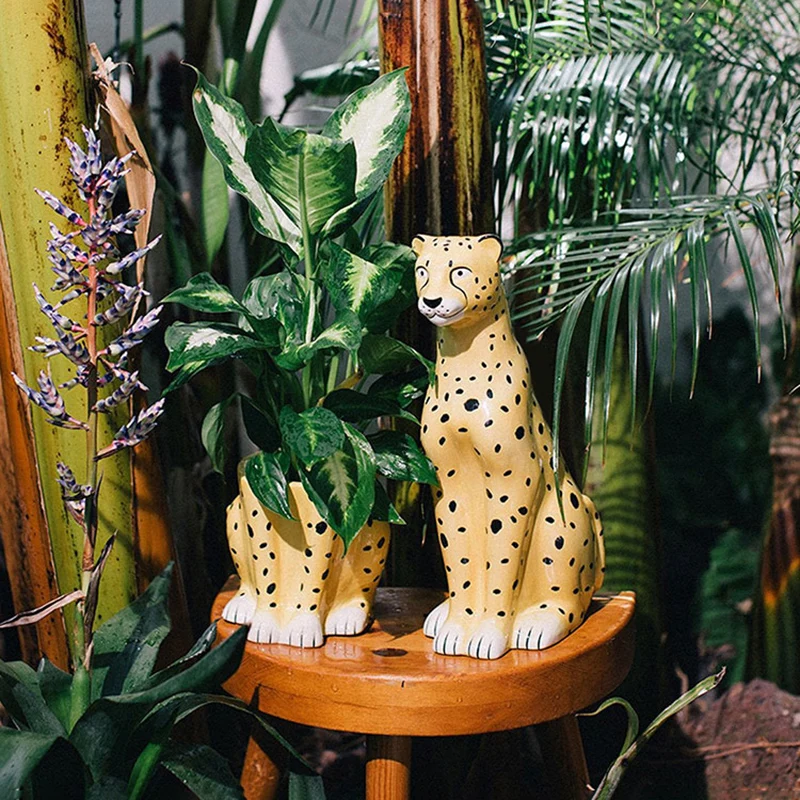 Jarrón de leopardo de porcelana con corona de flores, alt. 40 AVEIRO