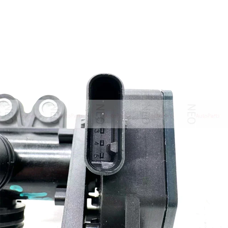 A0005061400 Genuine Cooler Left Switchover Valve For Mercedes Benz W167 W177 W247 W447 A B GLE Vito Water Exchange Control Valve
