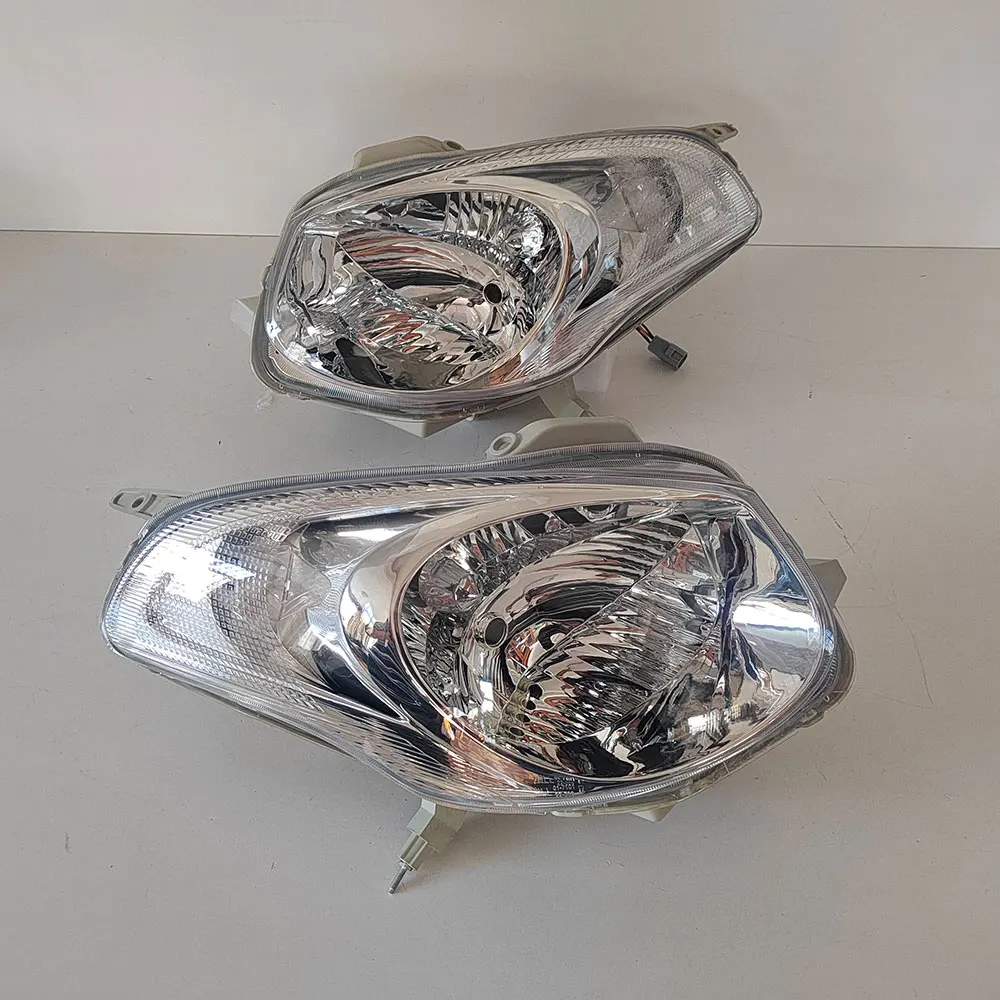 A Pair Car Headlights For Toyota Verossa GX110 , GX115, JZX110