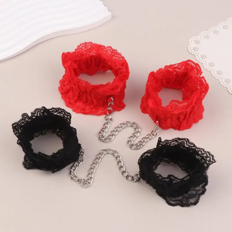 Manette in pizzo per giochi erotici di coppia e bondage_voghion.com