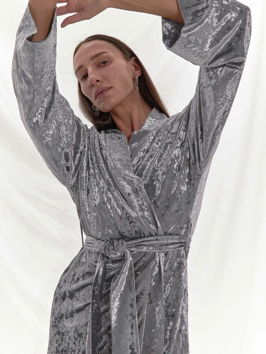 Marthaqiqi Velvet Women'S Nightwear Suit V-Neck Sleepwear Long Sleeve Pajamas Lace Up Nightgowns Pants Casual Winter Nightie Set