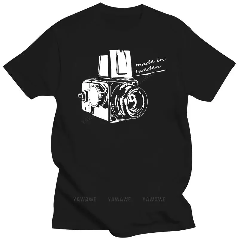 

New arrived black short sleeve brand men cotton top Hasselblad Vintage Camera 'Made In Sweden' - Original Artwork T-Shirt
