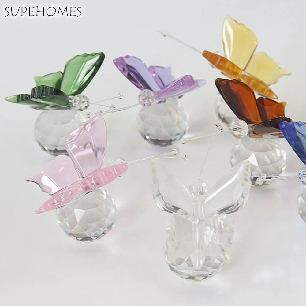 

Crystal Butterfly Animal Ornament Crafts Cut Glass Jewelry Paperweight Home Wedding Decorations Mini Memorial Gifts