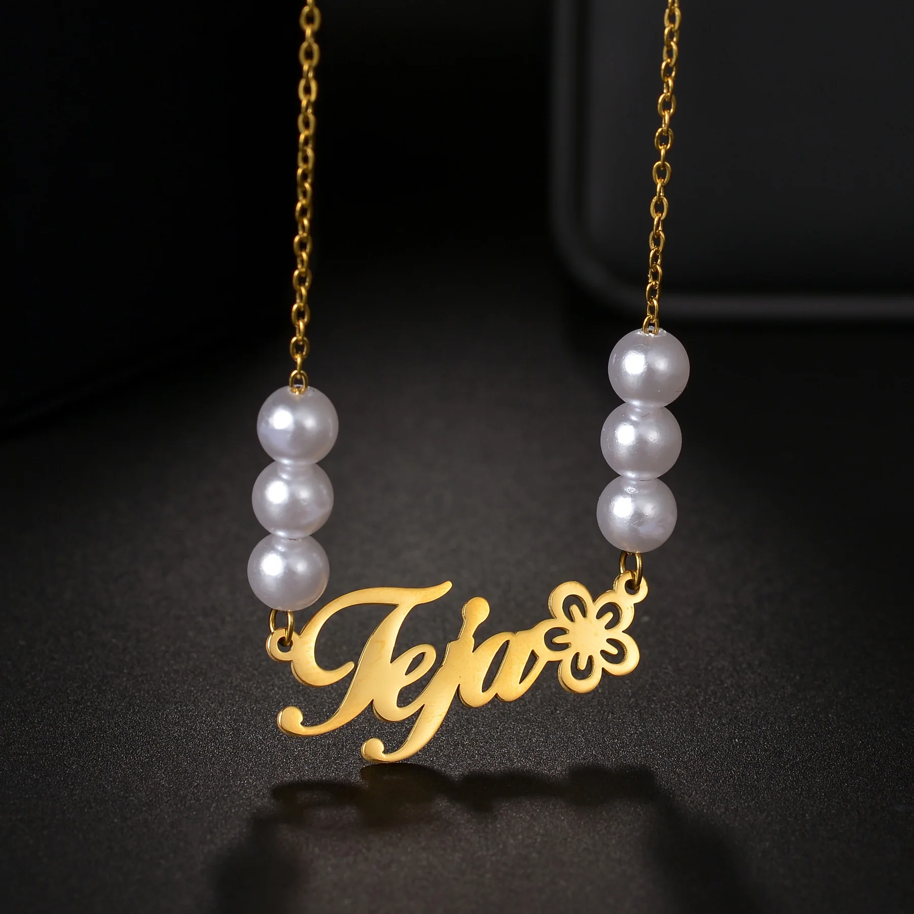 

New Custom Name Beaded Necklaces for Women Stainless Steel Personalized Letter Beads Lips Chain Pendant Clavicle Christmas Gift