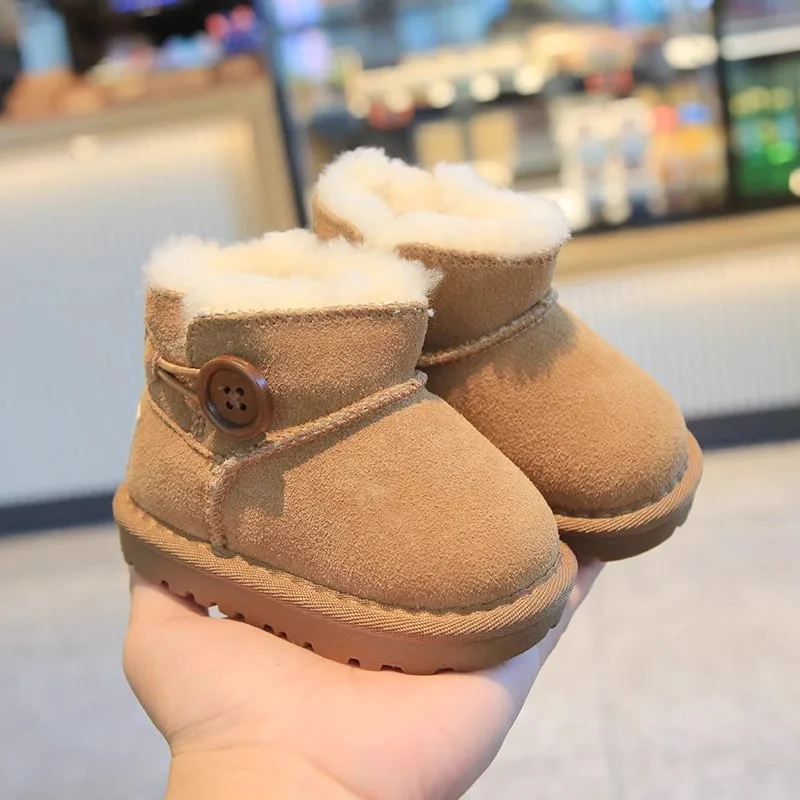 

Детские зимние ботинки, мягкие теплые короткие ботинки с толстым мехом для мальчиков и девочек, обувь принцессы, хлопковая обувь в стиле ретро, детские ботинки, новинка зимы 2024