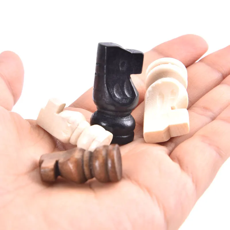 Description Picture 4 of item32pcs/set Wooden Chess Pieces Complete Chessmen International Word Chess Set Learning Intelligent AI Against Single-player Chess