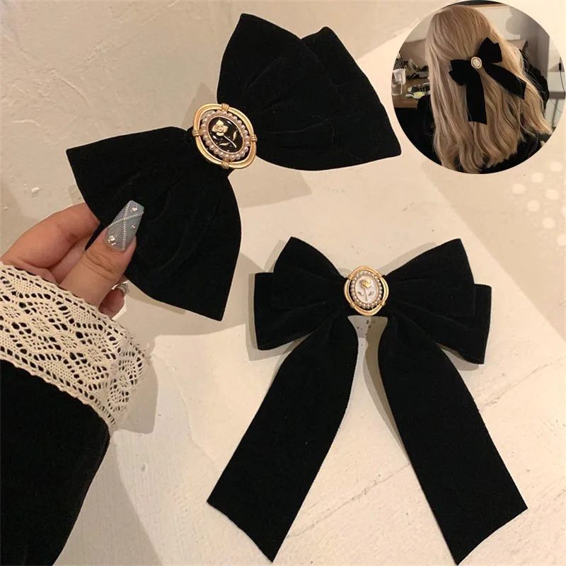2023 New Black Velvet Bow Hairpins for Women Elegant Fabric Alloy Roses