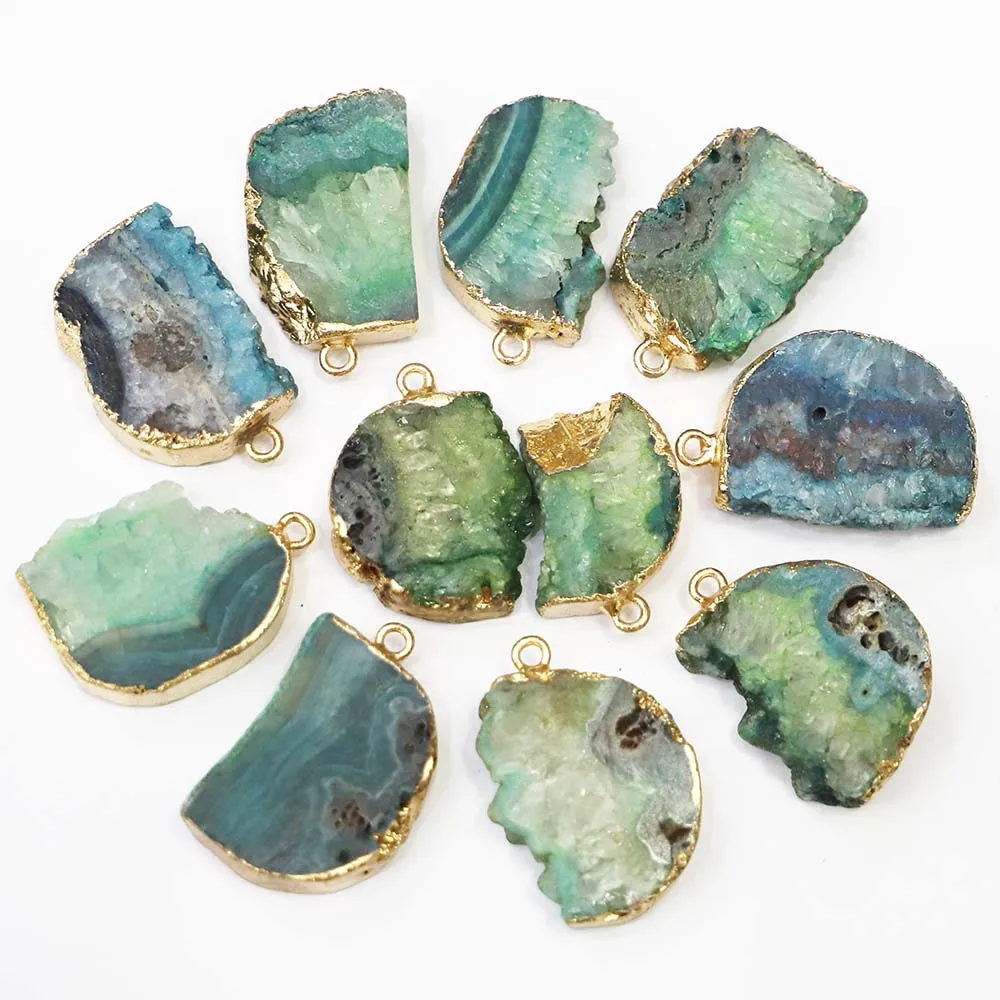 

4pcs New Fashion Natural Stone Green Crystal Irregularity Necklaces Pendants DIY Rough Charms Jewelry Accessories free shipping