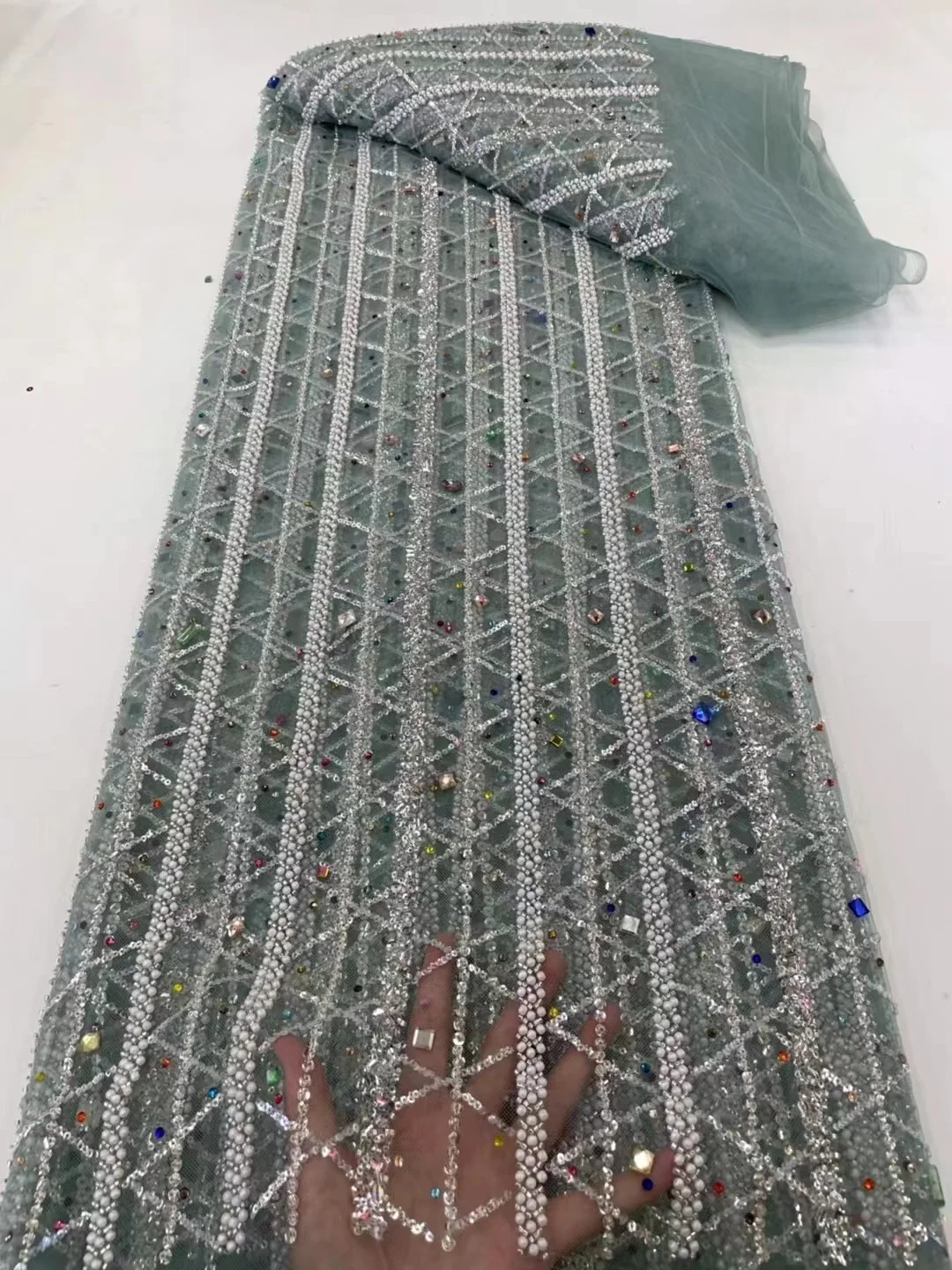

2023 Latest Nigerian Sequin Lace Fabric Hand Beaded Lace Fabric Luxury French with stones Embroidery Lace Fabric Wedding