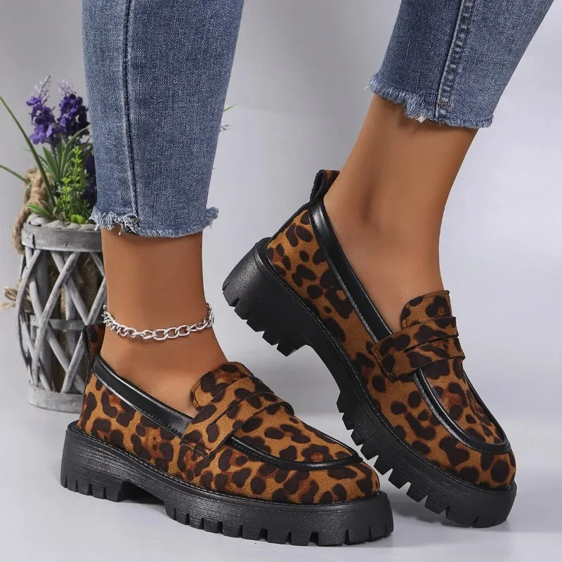 New Fashion Leopard Patchwork Slip-on Loafers Shoes Women Chunky Heel Platform New Casual Plus Size Sneakers Ladies