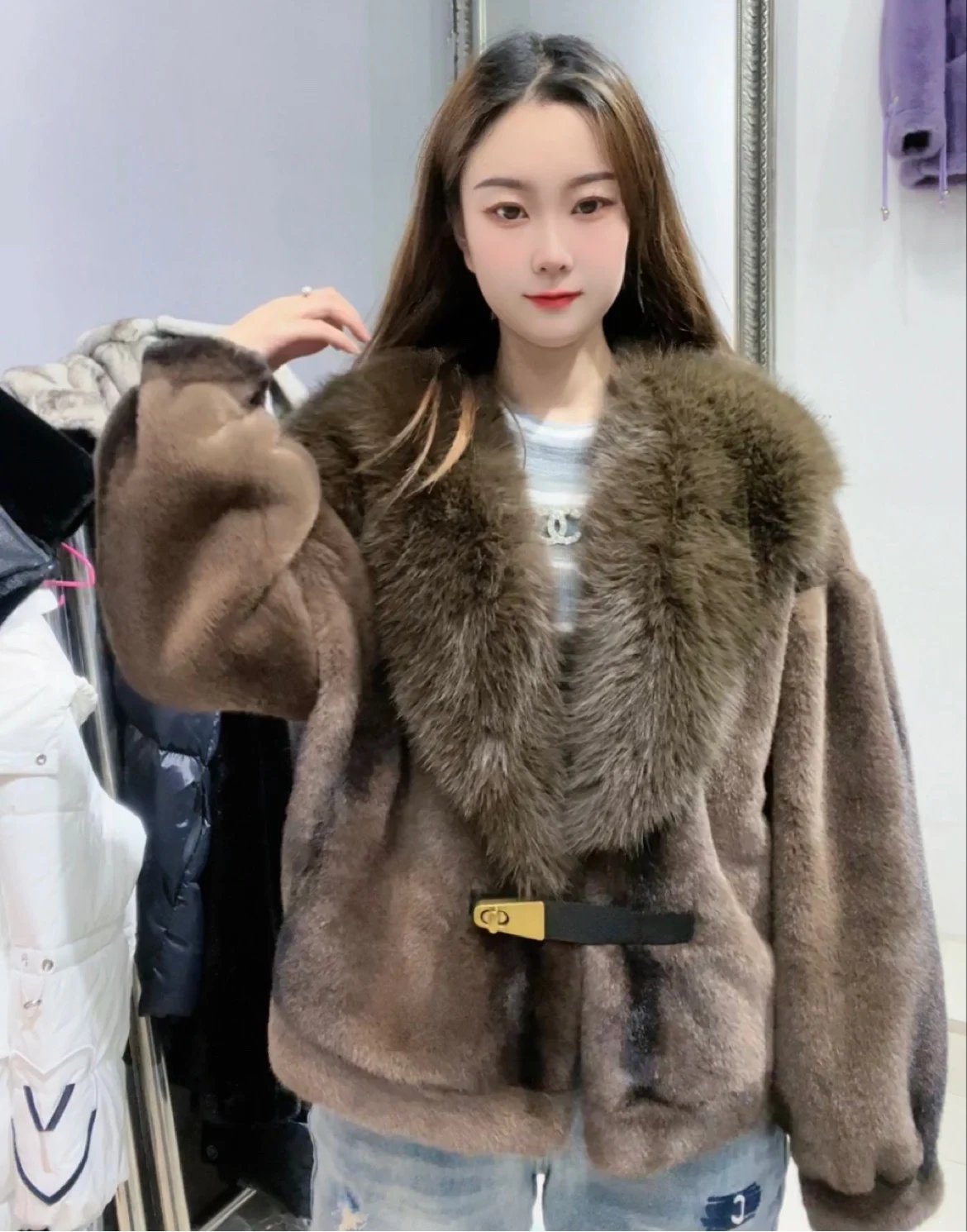 Fashion Solid Color Long Sleeve V-neck Women's Faux Fur Jacket 2023 Autumn and Winter Short Temperamental Pocket Faux Fur Coat