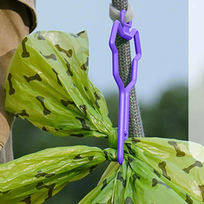 1 Pc Pets Dog Traction Rope Garbage Portable Hook Bag Hands-Free Clip Pet Poop Bag Holder Cleaning Tools Supplies pet poop bag holder dog bag holder
