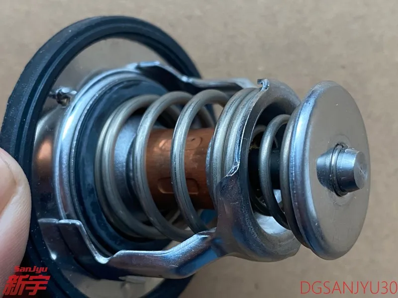 GRANDIS NA4W THERMOSTAT KIT 82&deg;C MD315301 4G69 ENGINE GENUINE