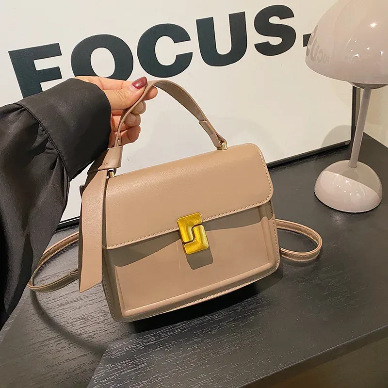 Hot Sale Of The Season New Fashionable Retro Single Shoulder Crossbody Bag Versatile Design High Quality Material Business Casua