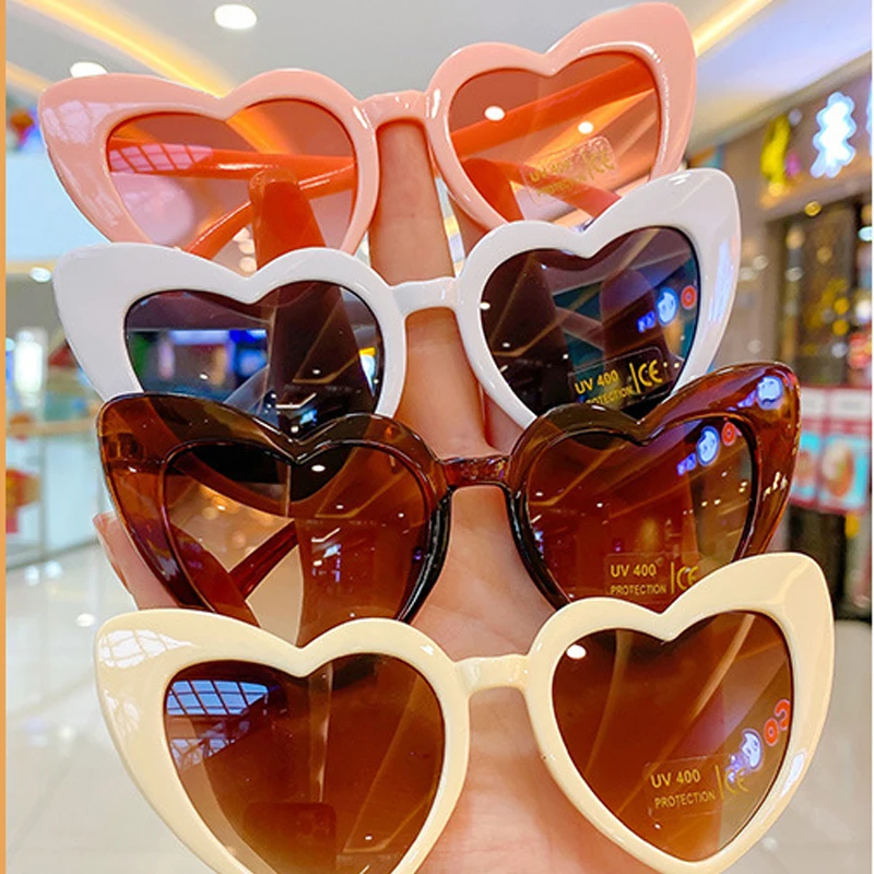 

New Boys and Girls Children's Love Heart Cat Eye Sunglasses Vintage Christmas Gift Black Pink Red Heart Shape Sun Glasses UV400