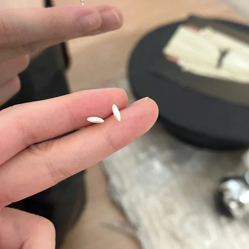 

Женские серьги-гвоздики из серебра 925 пробы, с зернами риса