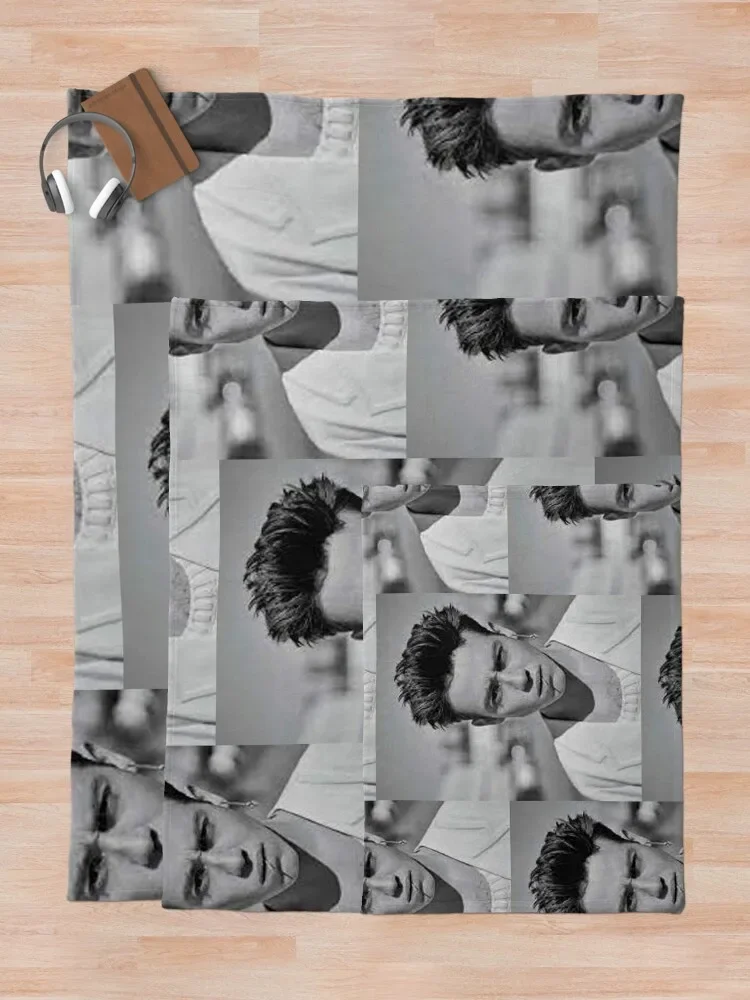 ETHAN cutkosky ������ ���, ��� ����, ���� ħ��, �����̳� ���