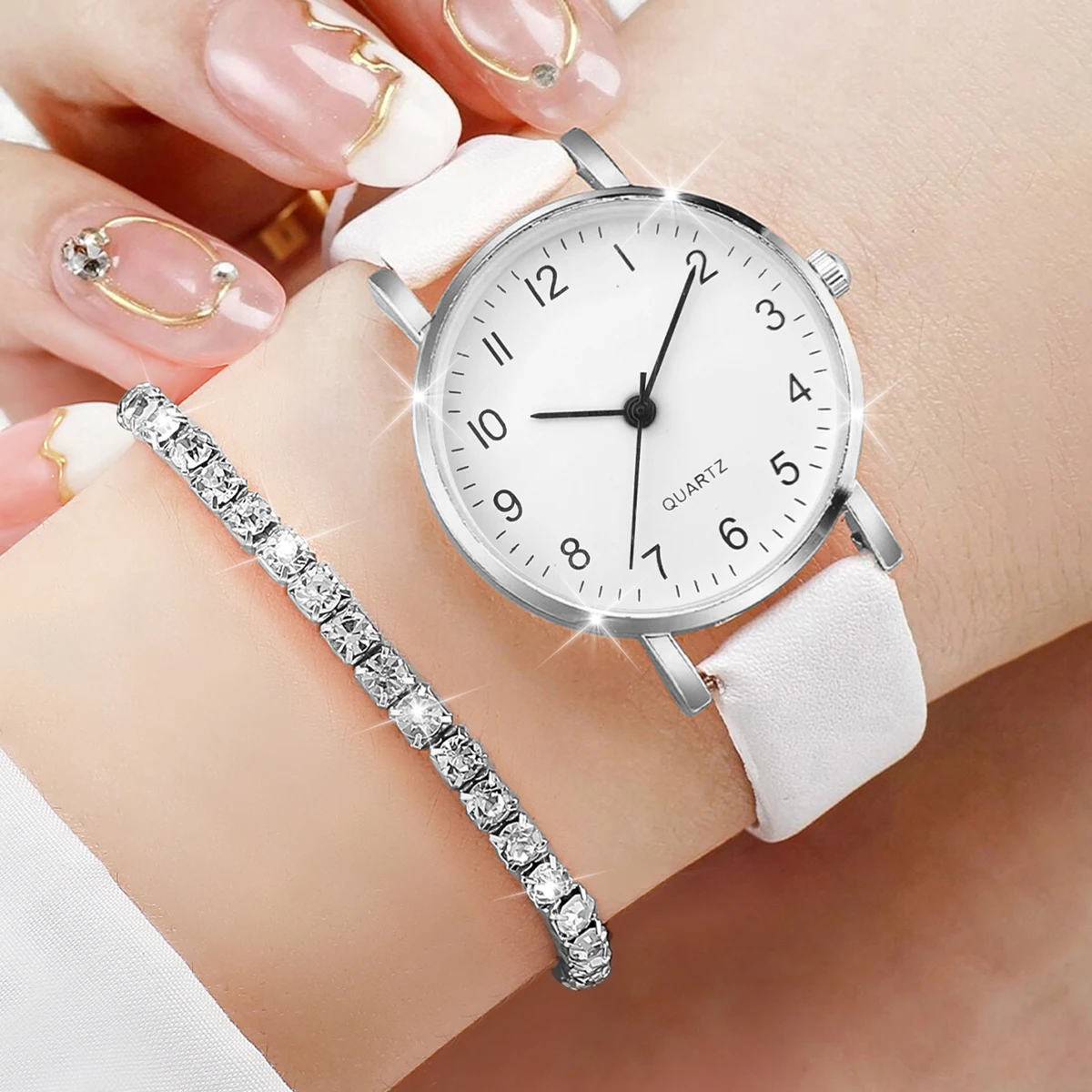 Ladies High end Temperament Watch Jewelry Set Silver Square Diamond Jewelry Digital Watch 6-piece Set