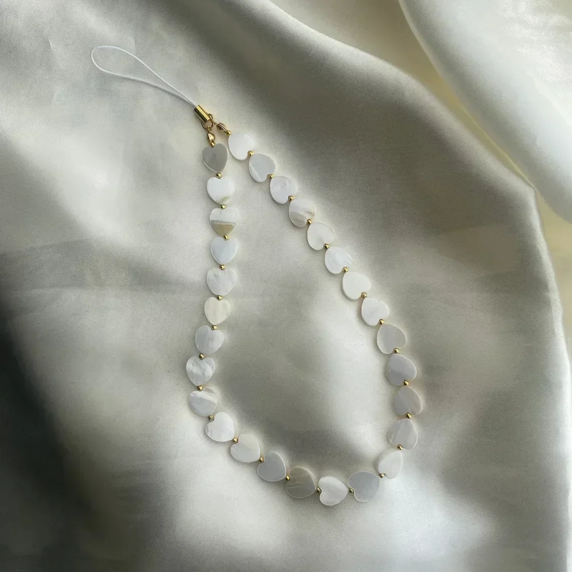 سلسلة هاتف محمول مطرز بقشرة قلب حب ، قلادة سلسلة م...