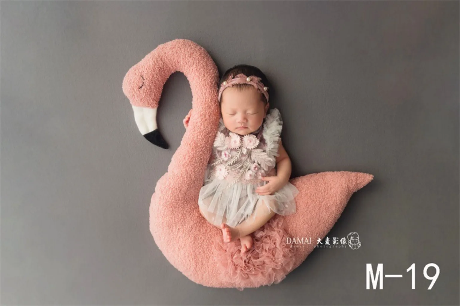 Рисунок 4 - Реквизит для фотосъемки новорожденных