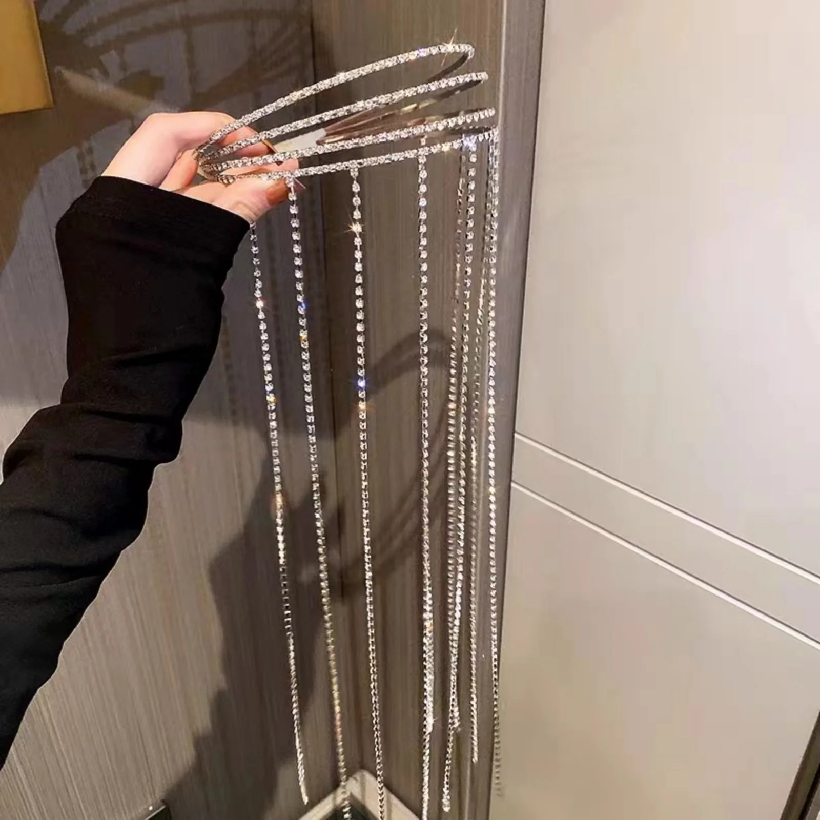 1PC  Sparkly Rhinestone Tassel Hair Chain, Glamorous Hair Accessory for Women, Shiny Headpiece for Parties and Events