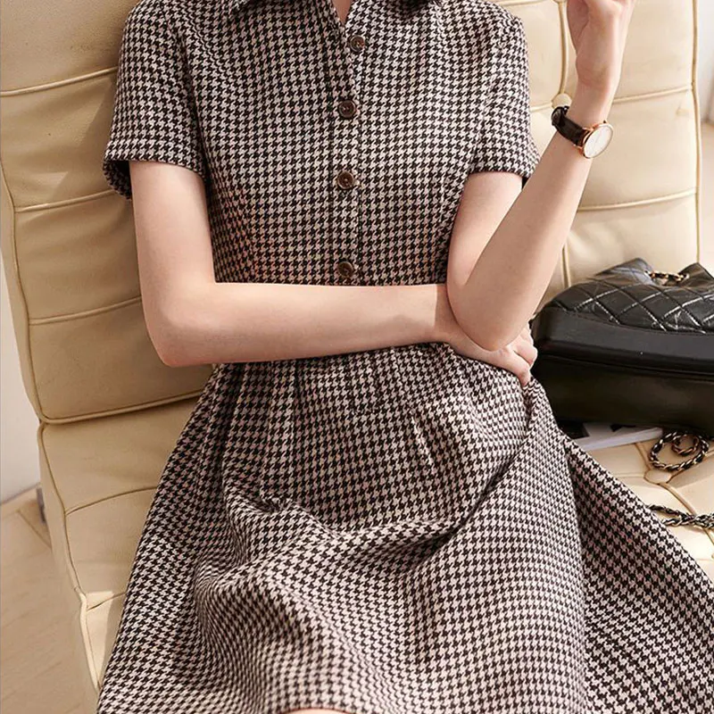 

Elegant Fashion Harajuku Slim Fit Female Clothes Loose Casual All Match A-line Skirt Square Neck Button Short Sleeve Dresses