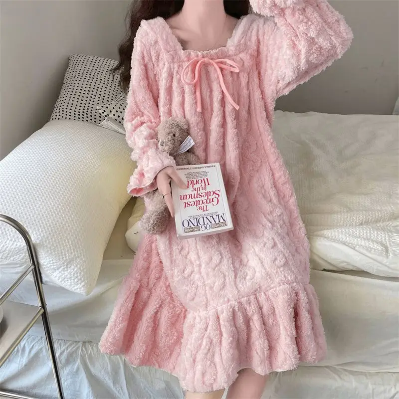 Korean style velvet thickened coral velvet long nightgown women winter 2023 new home wear winter pajamas winter fashion style