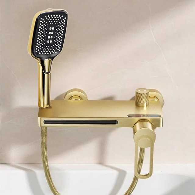 ชุดก๊อกผสมอาบน้ำแบบติดผนังสีทองขัดเงา พร้อมฝักบัวอาบน้ำทองเหลือง 4