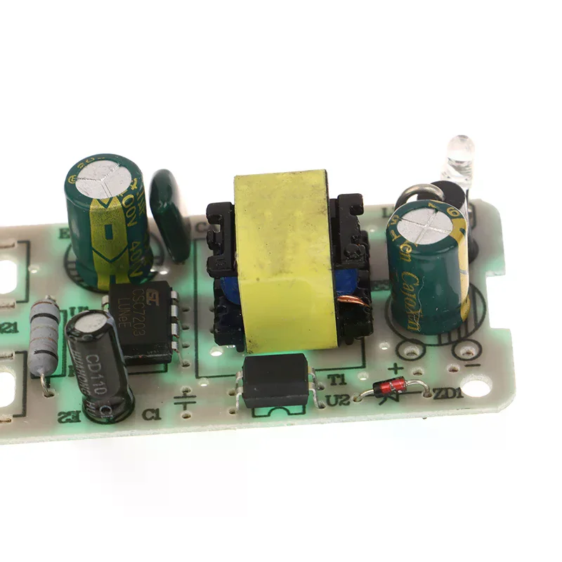 Multi-Voltage Switching Power Supply Module with Comprehensive Protection