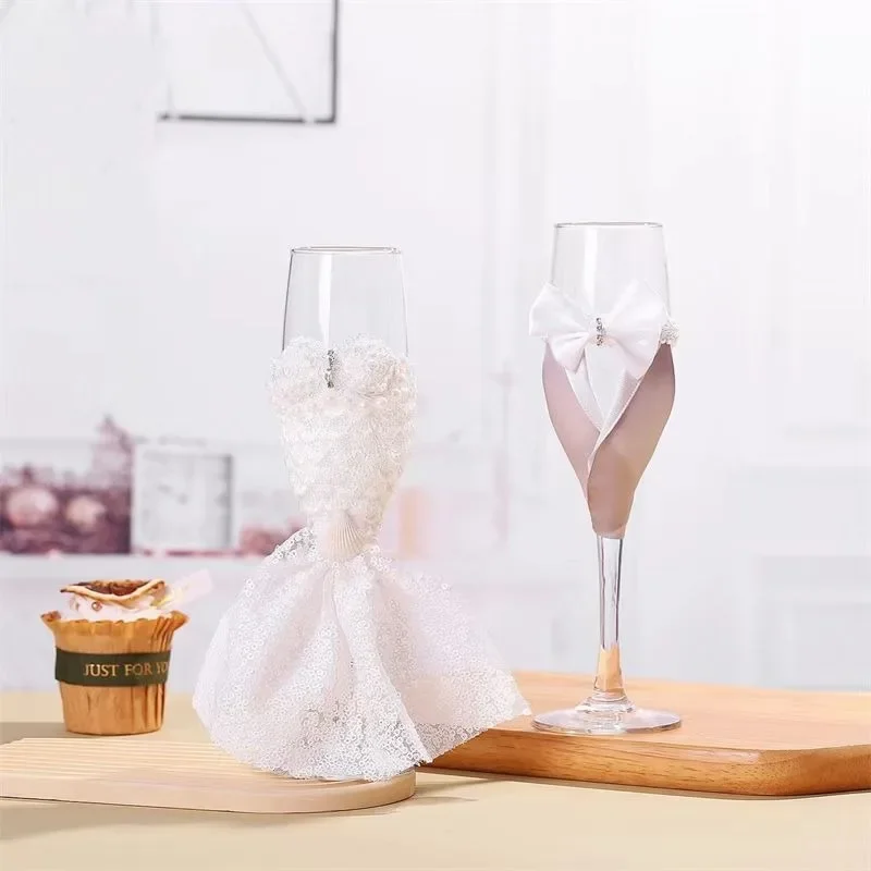 A Pair Exquisite Flute Cup Celebration Romantic Wedding Champagne Cup Lovers Glass Special Gift Suitable for Wedding Party