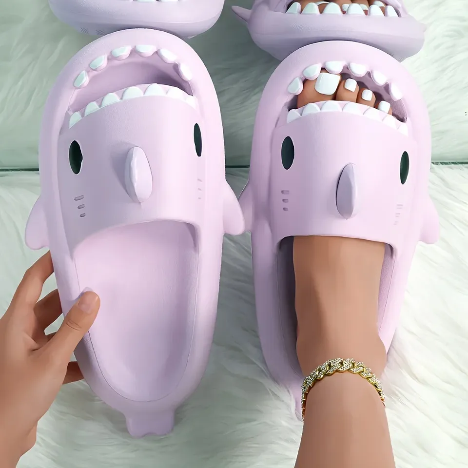 Cute Shark Cartoon Slippers, Women's Summer Indoor And Outdoor Sports Bath Non-slip Outside Wear Sandals Slippers