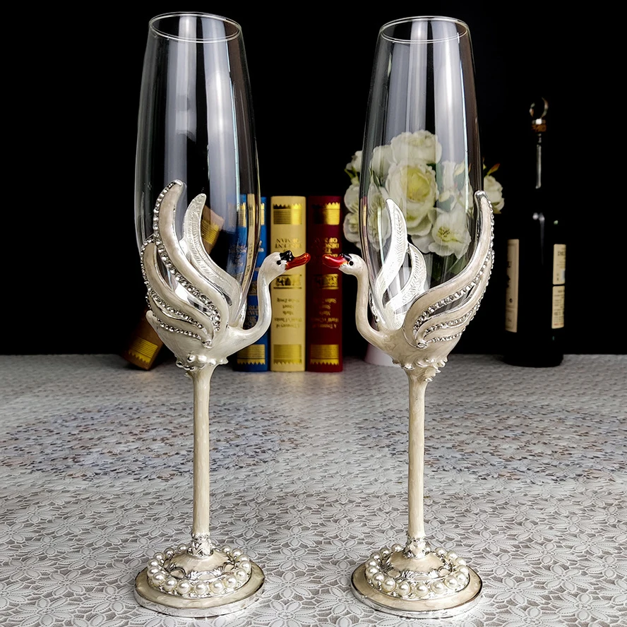 2Pcs Creative Wedding Champagne Glass Pair Cocktail Wine Glasses Enamel  Gift Swan Rhinestone Goblet Couple Cup 200ml - AliExpress