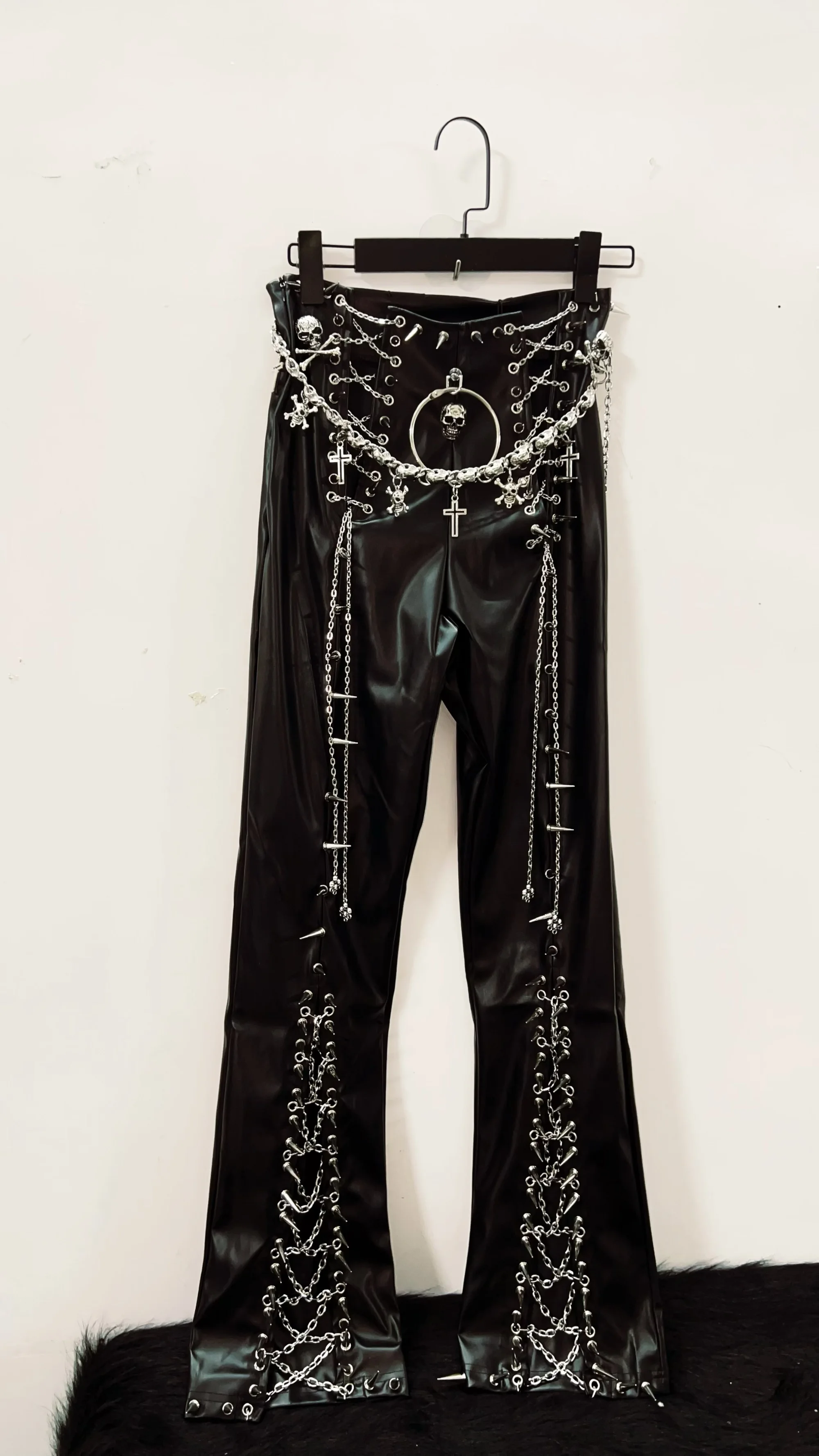 Metal Pendant and Chain Faux Leather Trousers 5