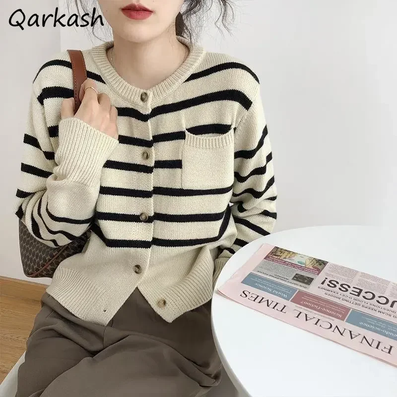 

Striped Cardigan Women Autumn Casual Pockets Sweaters Harajuku All-match O-neck Knitwear Korean Fashion College Свитер Женский