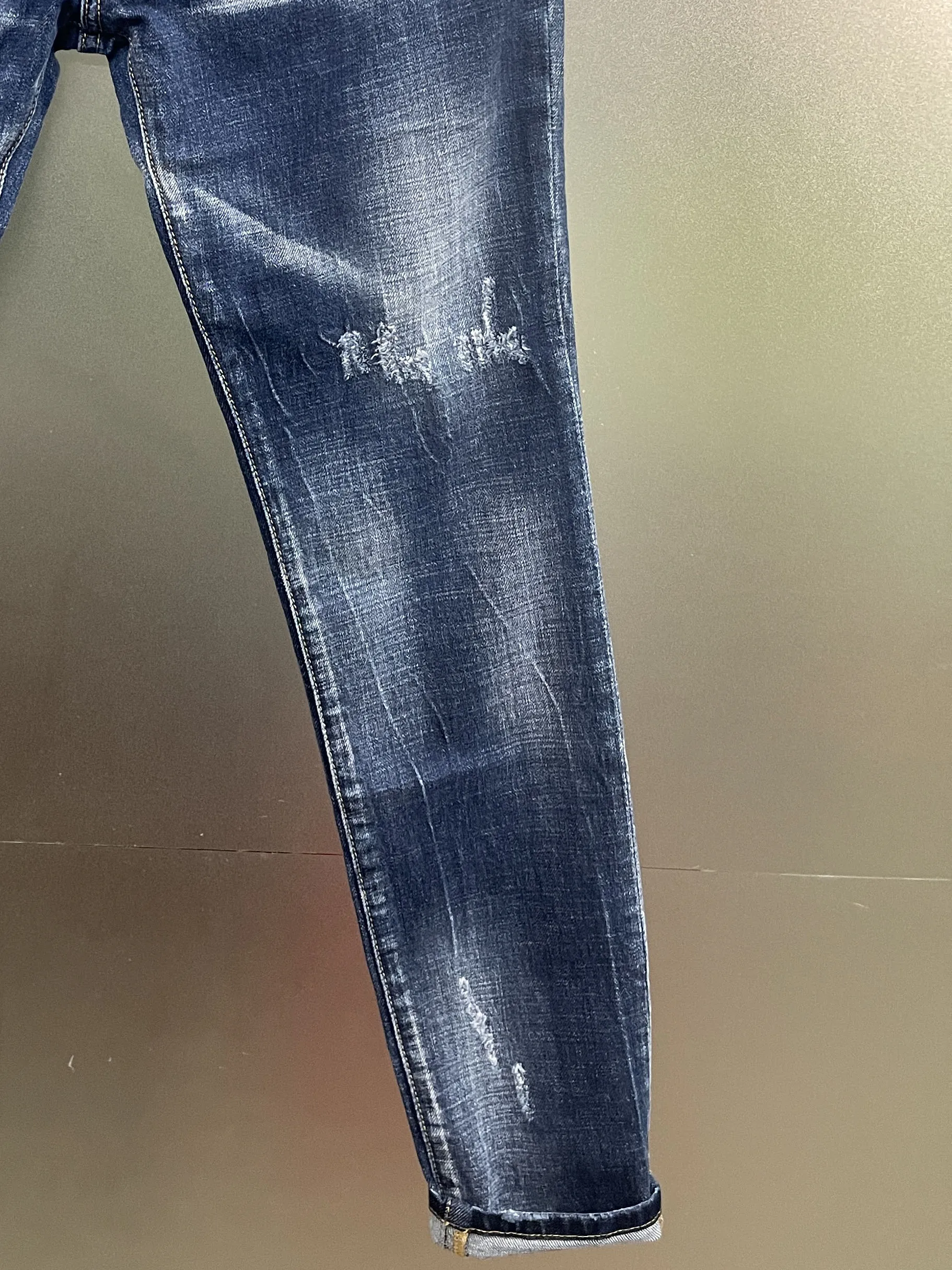 2024 Spring/Summer New D2 Jeans Trendy Men's Washed and Worn Hole Patches Painted Simple and Versatile Small Foot denim Pants