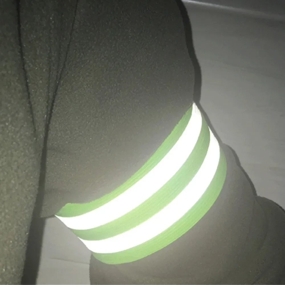Night running and cycling reflective belt safety flash armband fluorescent green suitable for night jogging, cycling and running