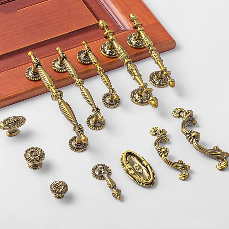 โบราณทองเหลืองตู้ครัวจับ Vintage ลิ้นชักดึง Retro Luxury จับลิ้นชักห้องครัวเฟอร์นิเจอร์ฮาร์ดแวร์ 1