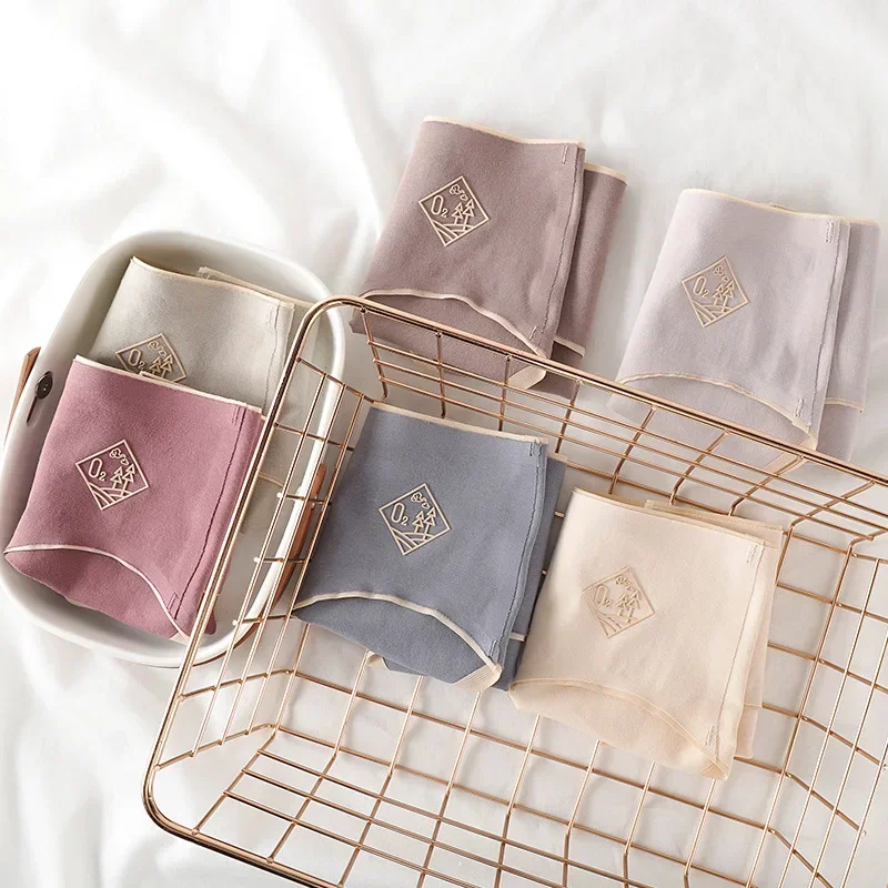 New Traceless Pure Cotton Underwear for Women's Mid Waist Antibacterial Cotton Crotch Breathable Triangle Large size Pants