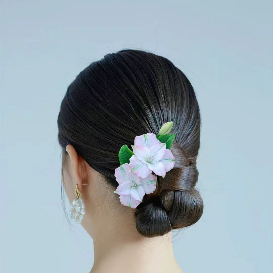 LALAVARA 여성용 수제 클레이 릴리 헤어 액세서리