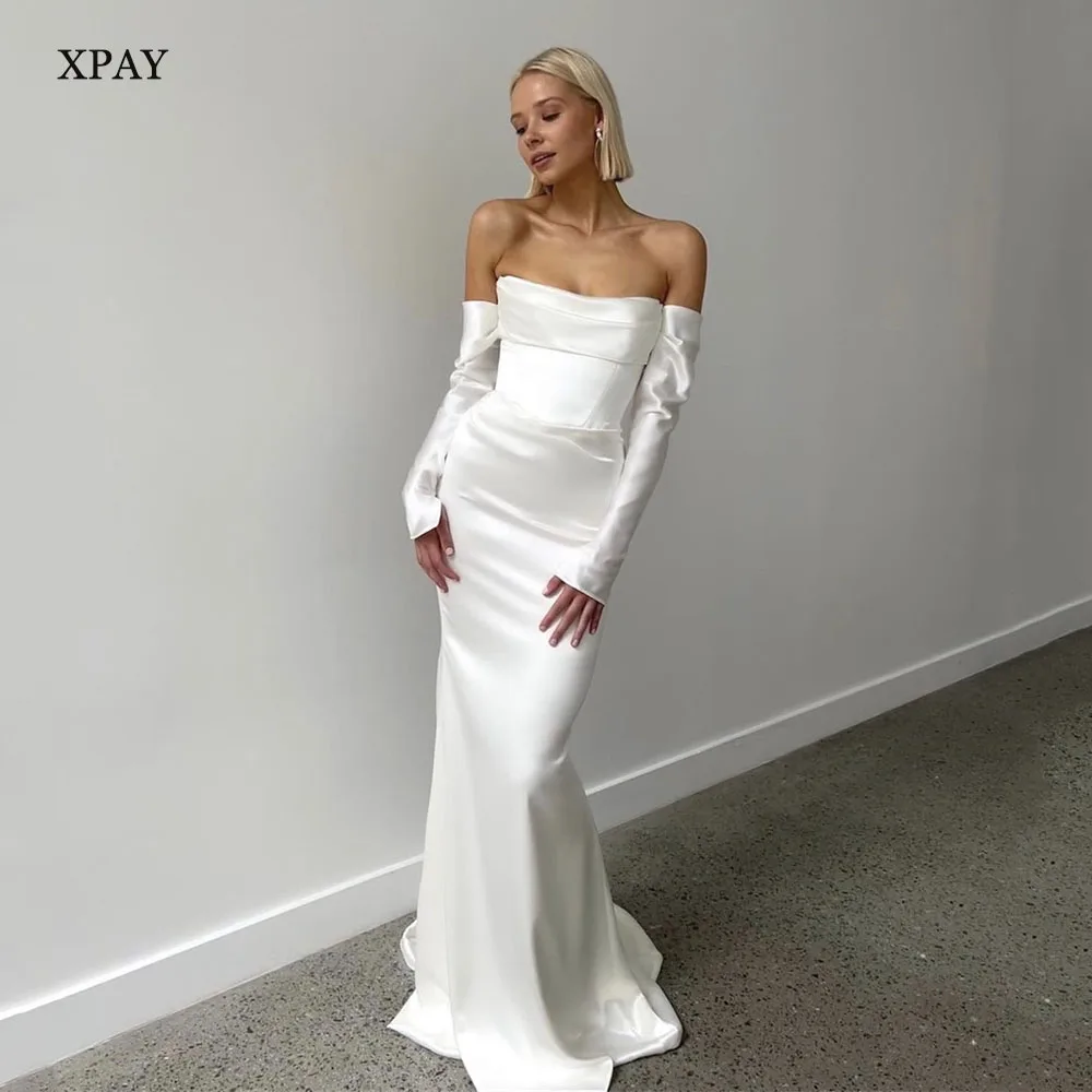 

Женское атласное платье с юбкой-годе, длинным рукавом и открытой спиной