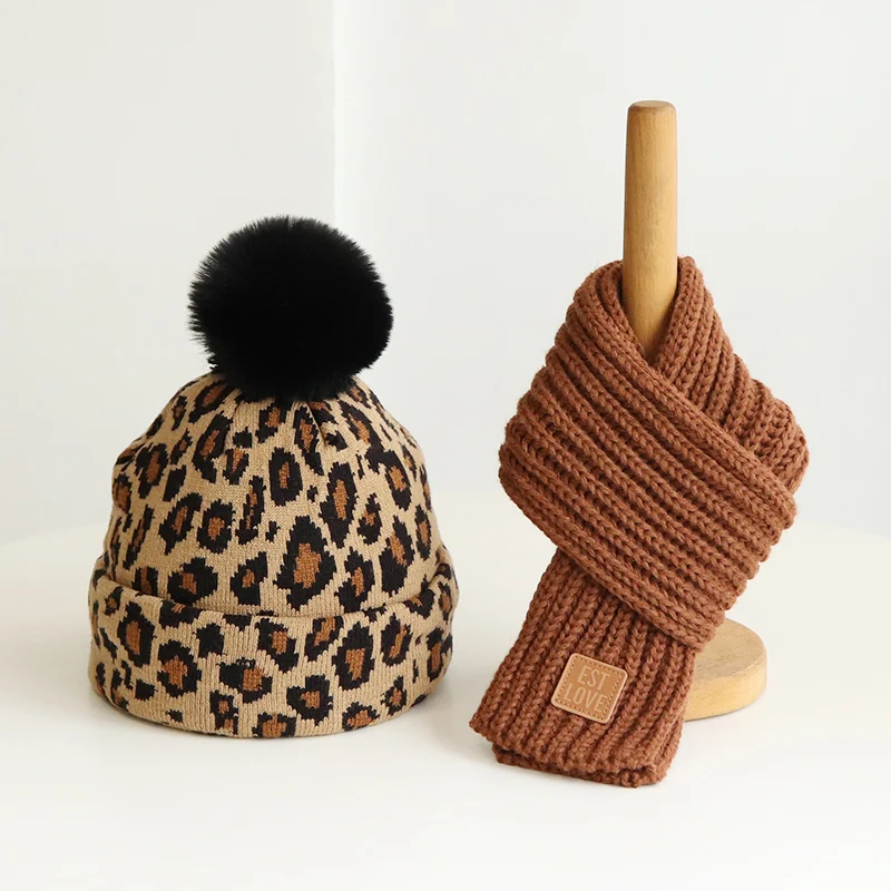 Autumn and winter children's hat and scarf suits boys girls baby hat leopard print style knit thickened girl trend