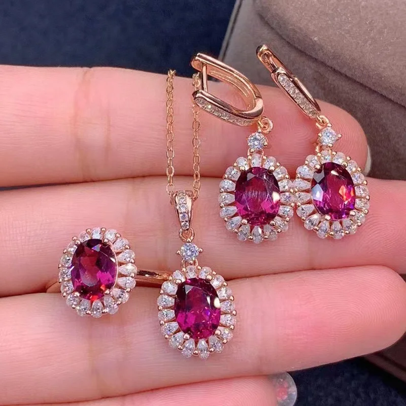 

Solid 925 Silver VVS Natural Pyrope Jewelry Set for Woman 6*8mm Total 4ct Garnet Ring Earrings and Pendant with 18K Gold Plating