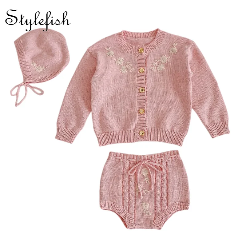 2022 autumn baby clothes Hand Embroidered Baby top, pants and hat 3