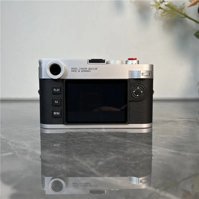 새로운 M11 Leica 모델 마이크로 싱글 카메라 장난감 모델에는 스튜디오 쇼룸 소품이 포함되어 있습니다.