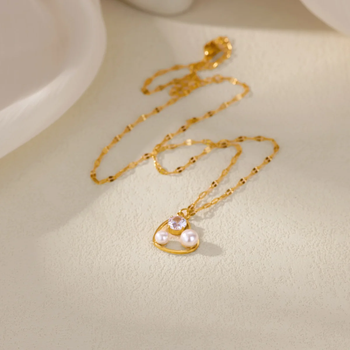 Imitation Pearl Zircon Heart Necklaces For Women