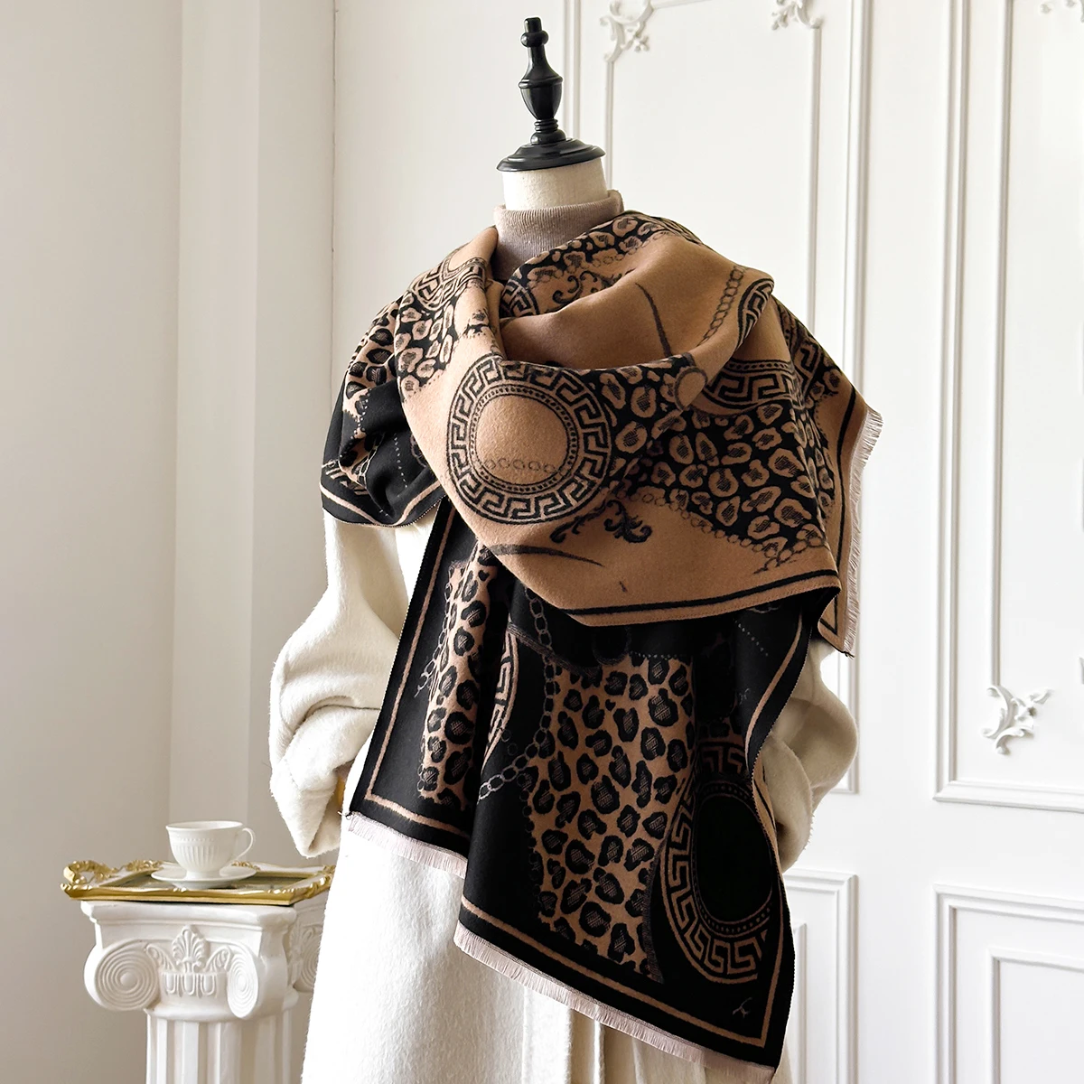 Luxury Winter Cashmere Scarf Women 2025 New Design Warm Pashmina Blanket Poncho Scarves Female Print Shawl Thick Foulard Bufanda