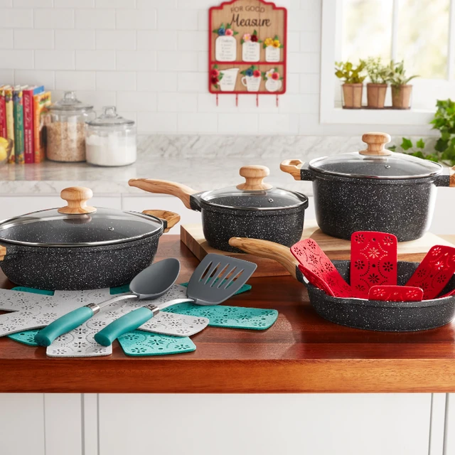 Seven Piece Pioneer Woman Teal Speckle Pots and Pans Set